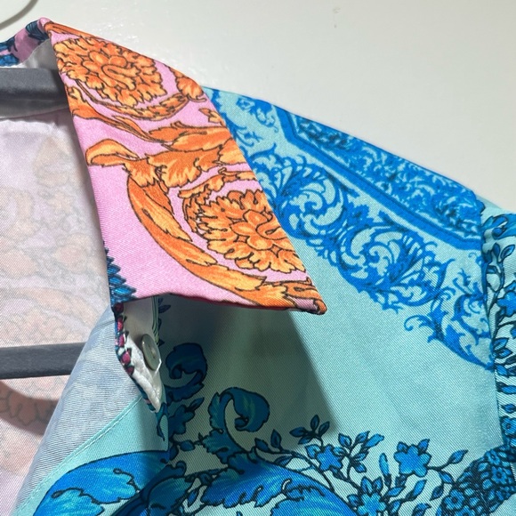 Silky Satin Multi-colored button down size medium - Picture 5 of 11